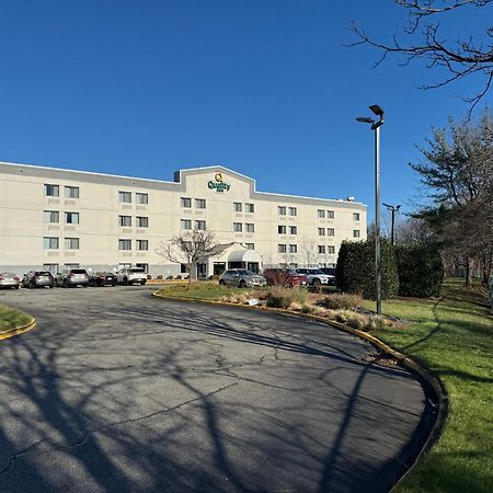 Quality Inn Spring Valley - Nanuet Екстериор снимка