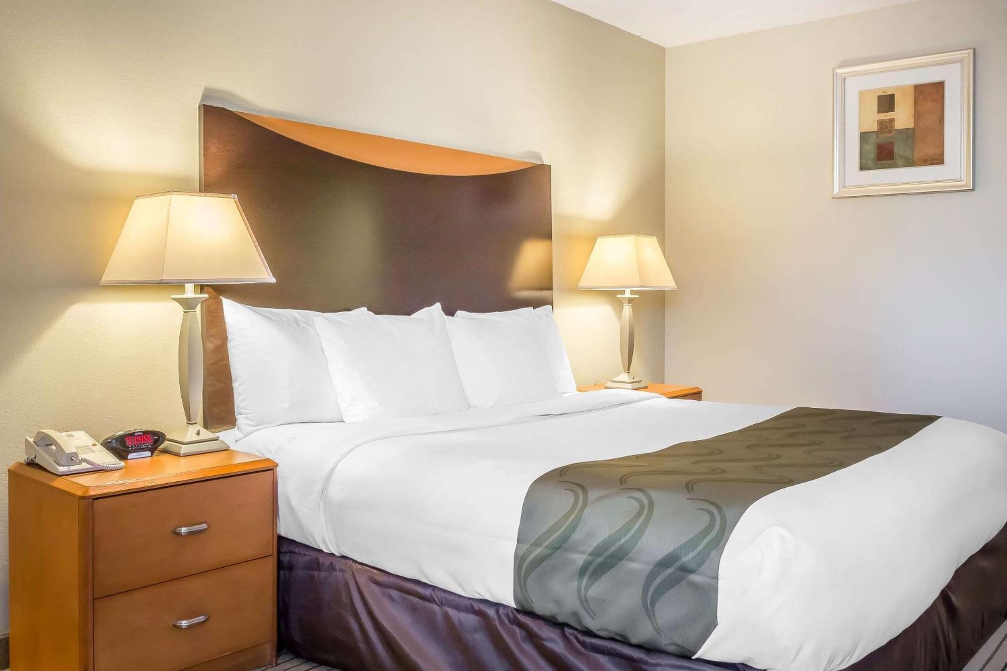Quality Inn Spring Valley - Nanuet Екстериор снимка