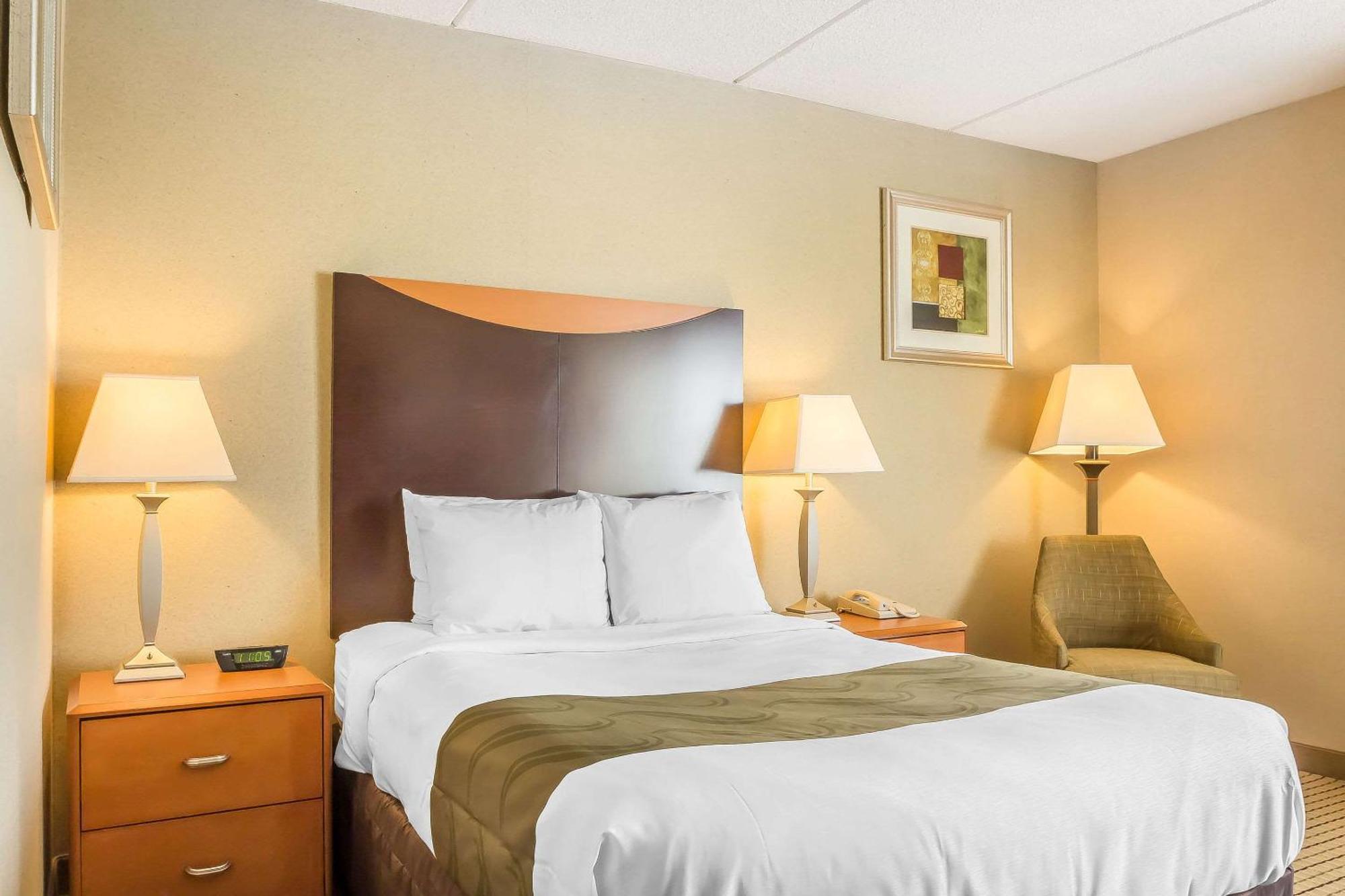 Quality Inn Spring Valley - Nanuet Екстериор снимка