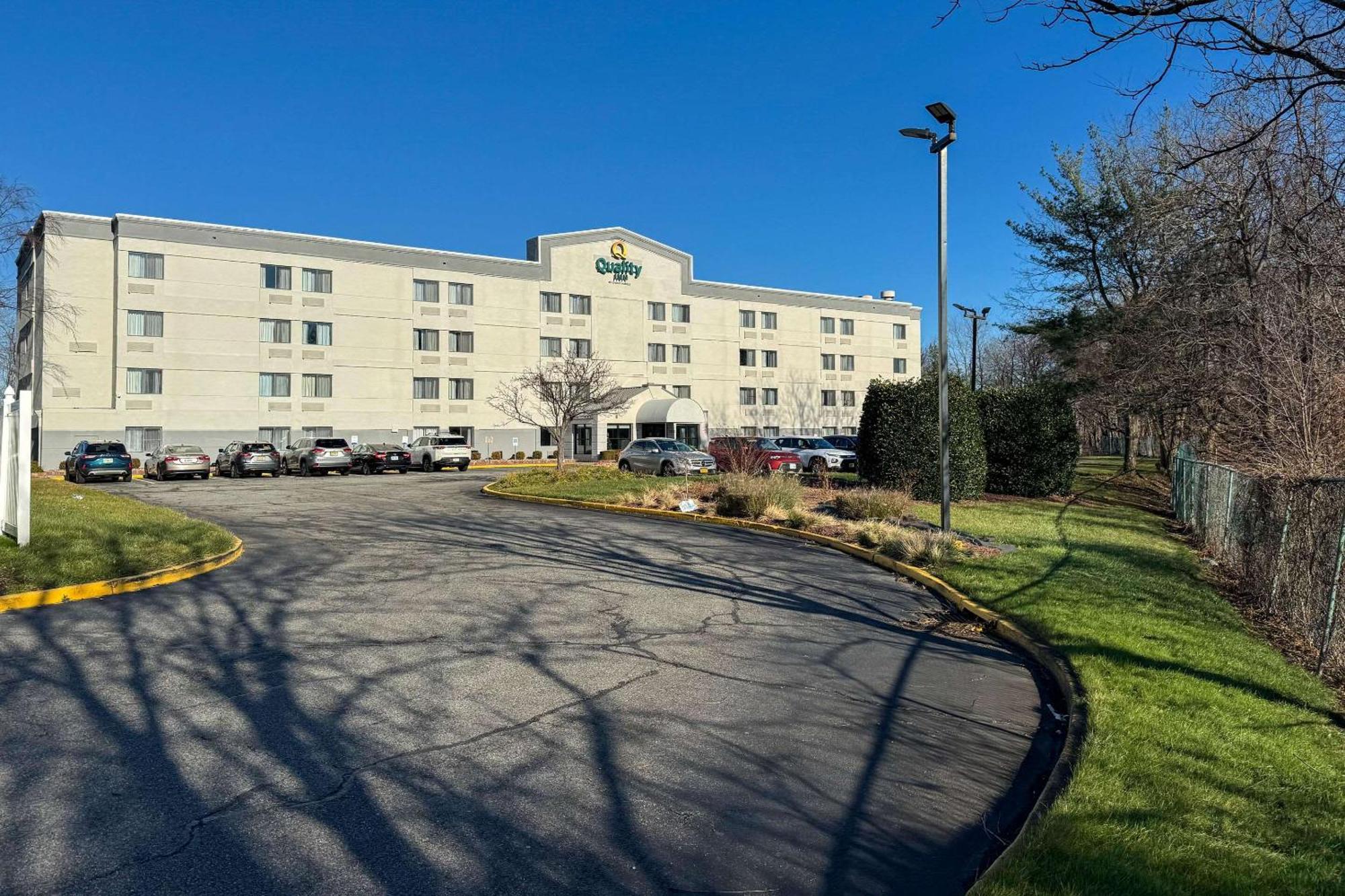Quality Inn Spring Valley - Nanuet Екстериор снимка